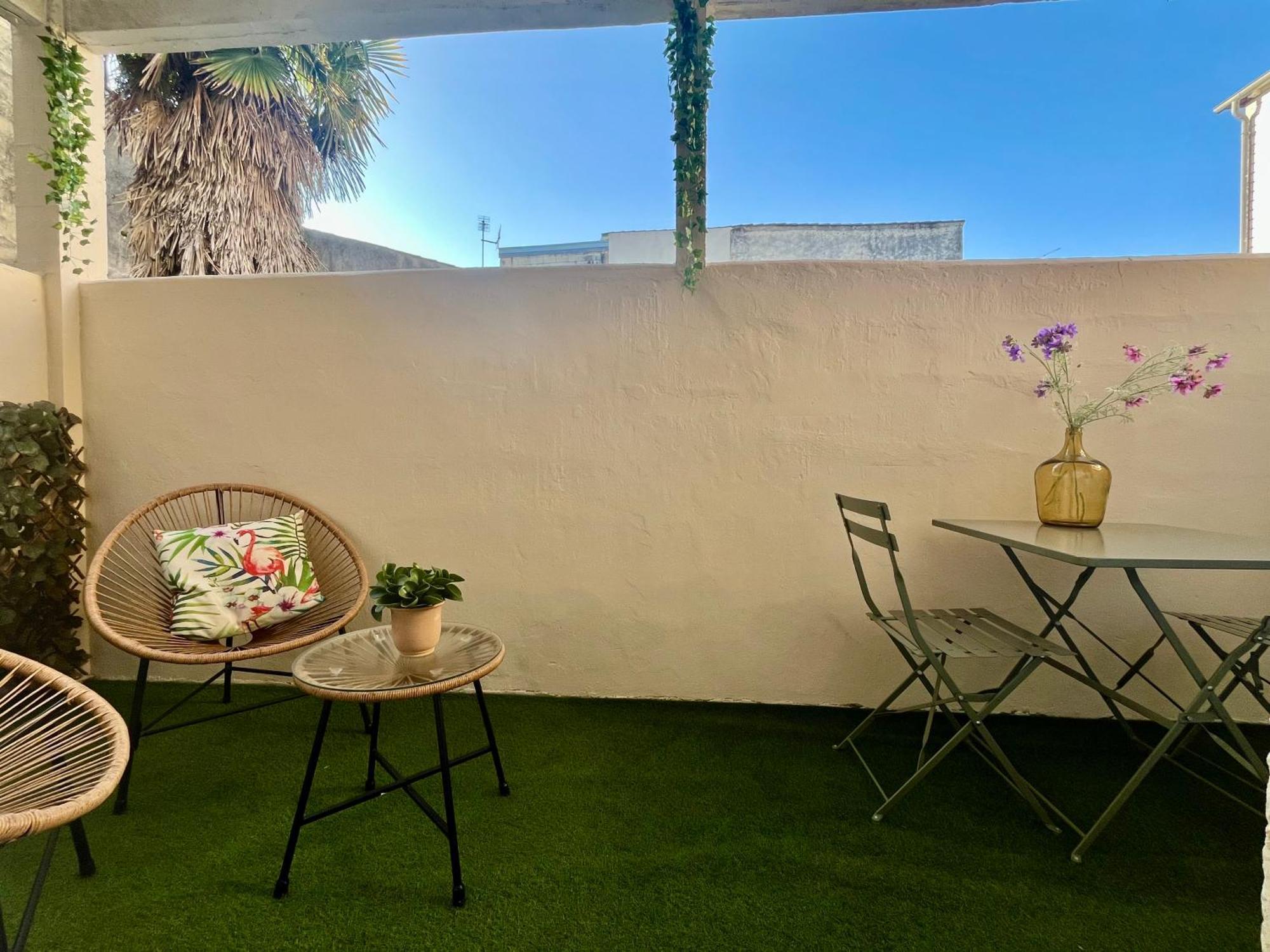 Appartement Escapade Vintage Avec Terrasse En Centre Historique à La Rochelle  Extérieur photo