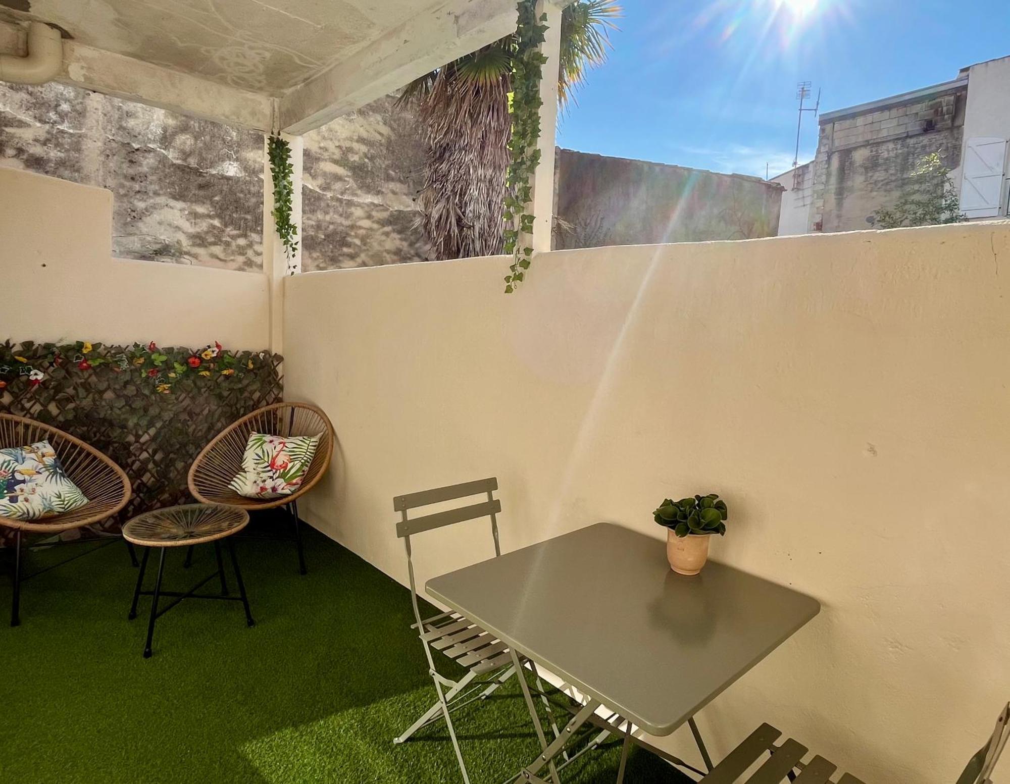 Appartement Escapade Vintage Avec Terrasse En Centre Historique à La Rochelle  Extérieur photo